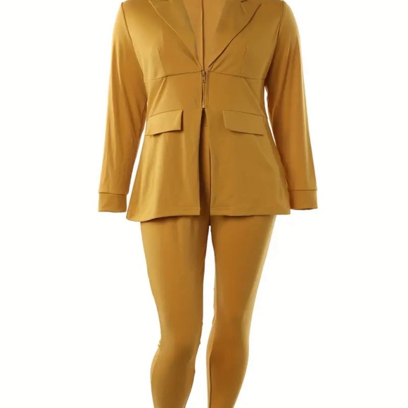 Gold blazer set - Picture 2 of 3